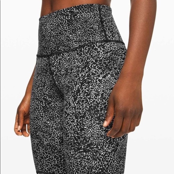 Lululemon Wunder Under HR Tight 2 - Picture 4 of 13